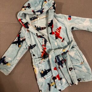 Toddlers Airplane Print Hooded Robe in size 3/4T